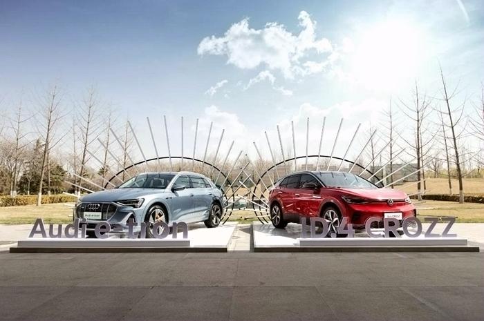 ID.4 CROZZ、Audi e-tron展車